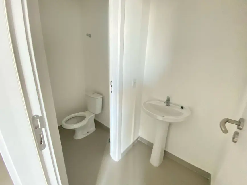 Sala Comercial para alugar, 52m2 em Barueri - SP - imagem 6 Foto 6 de Sala Comercial para alugar, 52m2 em Barueri - SP