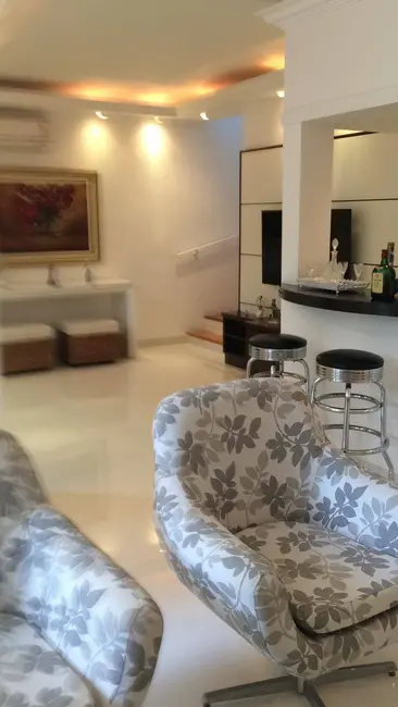 Foto 4 de Casa com 4 quartos à venda e para alugar, 400m2 em Barueri - SP