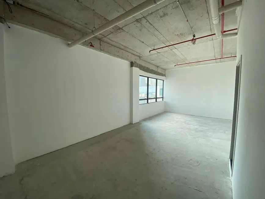 Foto 4 de Sala Comercial para alugar, 52m2 em Barueri - SP