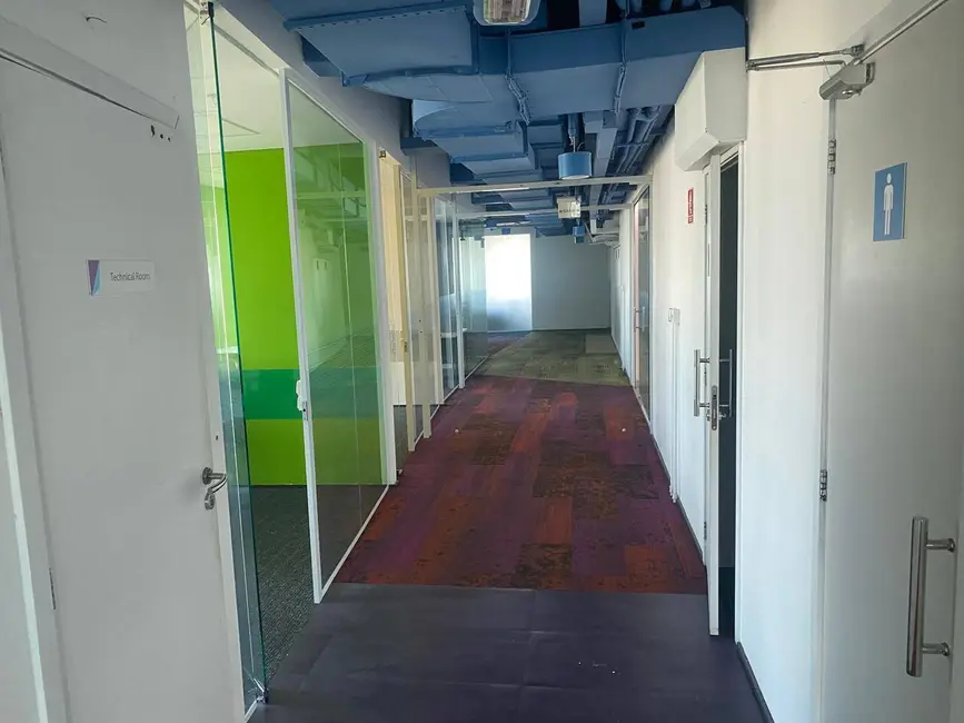 Sala Comercial para alugar, 827m2 em Barueri - SP - imagem 8 Foto 8 de Sala Comercial para alugar, 827m2 em Barueri - SP