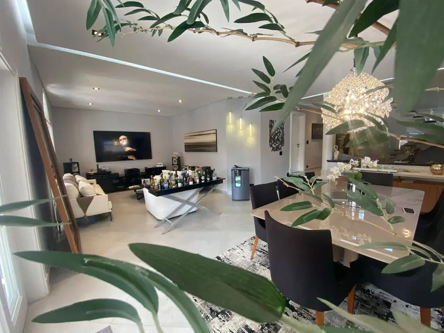Casa com 3 quartos à venda, 347m2 em Alphaville, Santana De Parnaiba - SP - imagem 4 Foto 4 de Casa com 3 quartos à venda, 347m2 em Alphaville, Santana De Parnaiba - SP