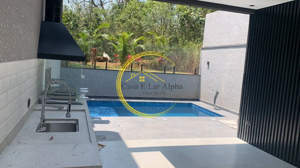 Foto 1 de Casa com 3 quartos à venda, 133m2 em Chácara Jaguari (Fazendinha), Santana De Parnaiba - SP