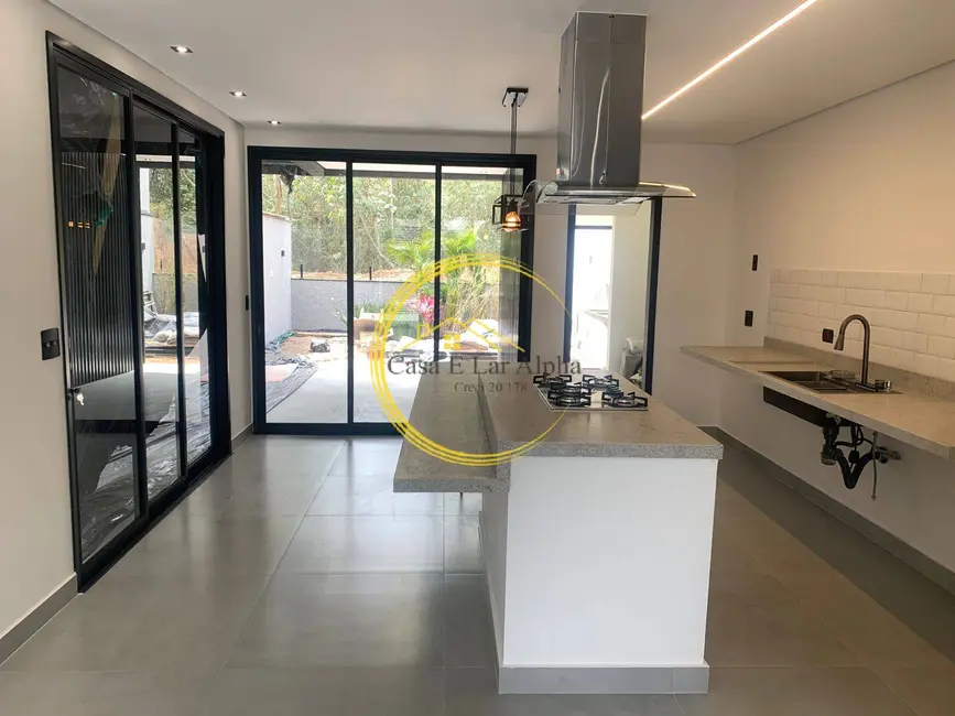 Foto 2 de Casa com 3 quartos à venda, 133m2 em Chácara Jaguari (Fazendinha), Santana De Parnaiba - SP