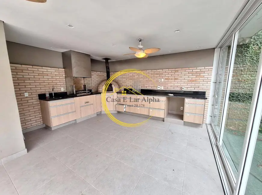 Foto 3 de Casa com 4 quartos para alugar, 330m2 em Barueri - SP