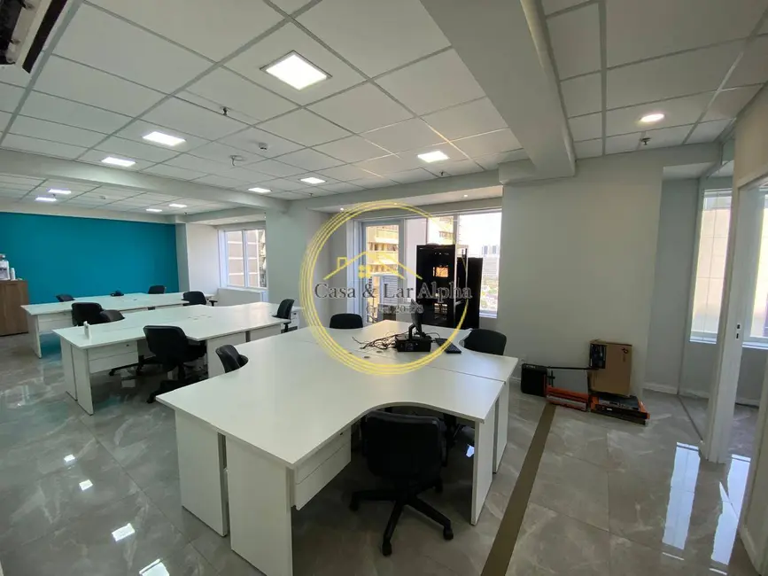 Foto 2 de Sala Comercial com 1 quarto para alugar, 180m2 em Barueri - SP