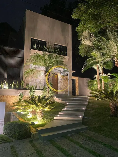 Foto 1 de Casa com 4 quartos para alugar, 500m2 em Barueri - SP