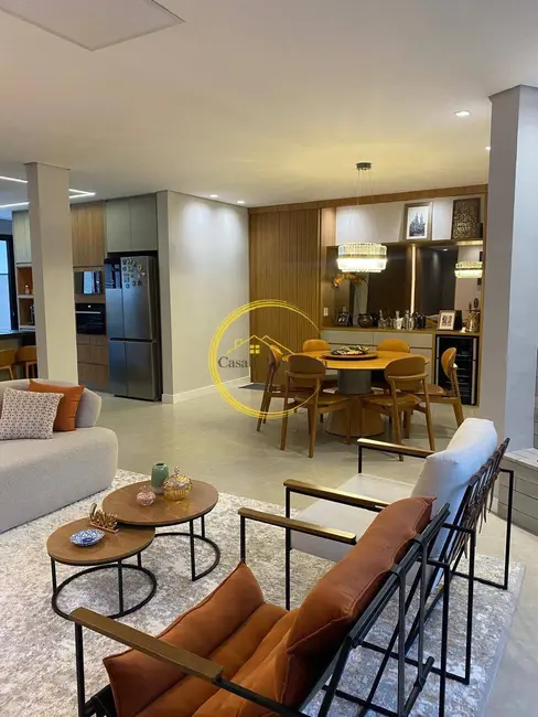 Foto 2 de Casa com 4 quartos para alugar, 500m2 em Barueri - SP