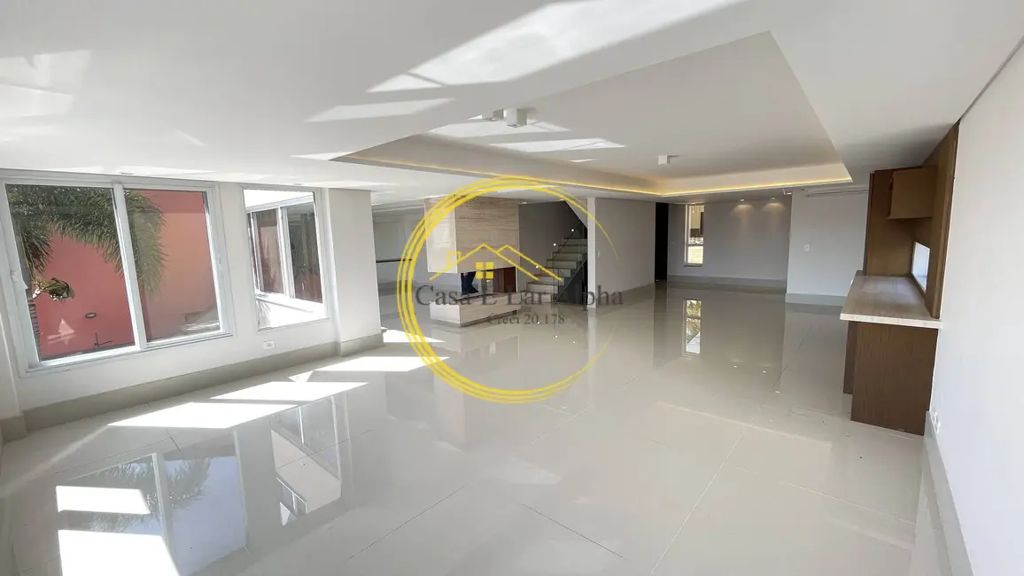 Foto 2 de Casa com 4 quartos à venda e para alugar, 560m2 em Alphaville, Santana De Parnaiba - SP