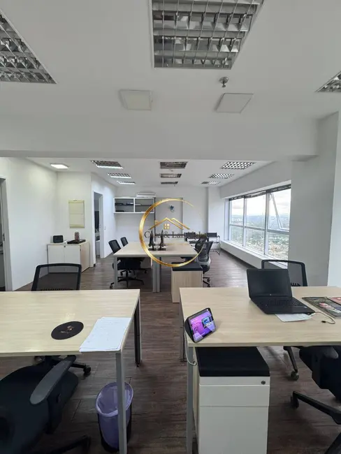 Foto 8 de Sala Comercial para alugar, 100m2 em Green Valley Alphaville, Barueri - SP