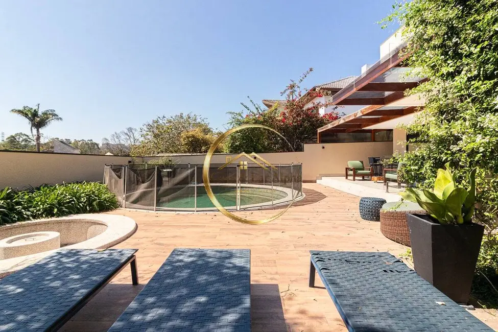 Casa com 4 quartos à venda e para alugar, 550m2 em Barueri - SP - imagem 5 Foto 5 de Casa com 4 quartos à venda e para alugar, 550m2 em Barueri - SP