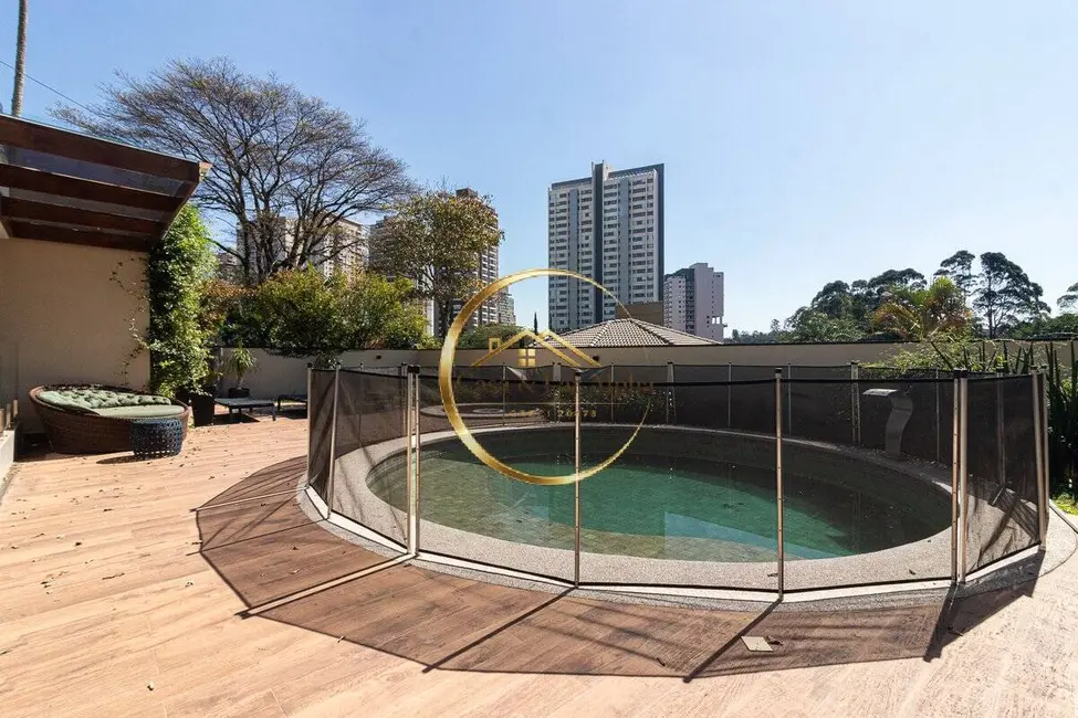Casa com 4 quartos à venda e para alugar, 550m2 em Barueri - SP - imagem 8 Foto 8 de Casa com 4 quartos à venda e para alugar, 550m2 em Barueri - SP