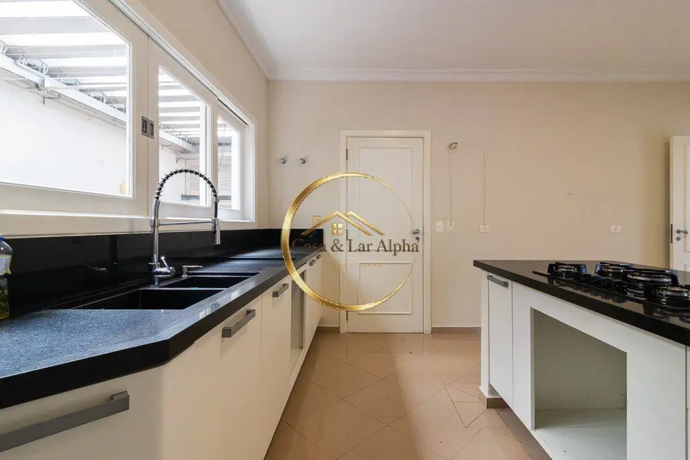Casa com 2 quartos à venda e para alugar, 430m2 em Aldeia da Serra, Barueri - SP - imagem 7 Foto 7 de Casa com 2 quartos à venda e para alugar, 430m2 em Aldeia da Serra, Barueri - SP