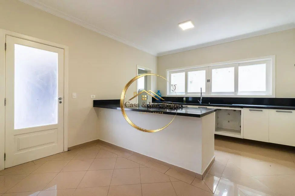Casa com 2 quartos à venda e para alugar, 430m2 em Aldeia da Serra, Barueri - SP - imagem 8 Foto 8 de Casa com 2 quartos à venda e para alugar, 430m2 em Aldeia da Serra, Barueri - SP