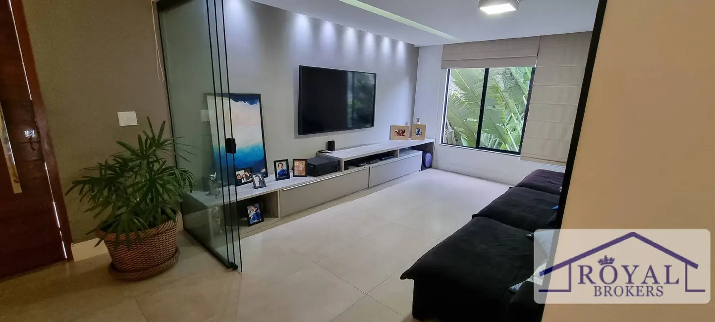 Casa de Condomínio com 6 quartos à venda, 840m2 em Itaipu, Niteroi - RJ - imagem 9 Foto 9 de Casa de Condomínio com 6 quartos à venda, 840m2 em Itaipu, Niteroi - RJ