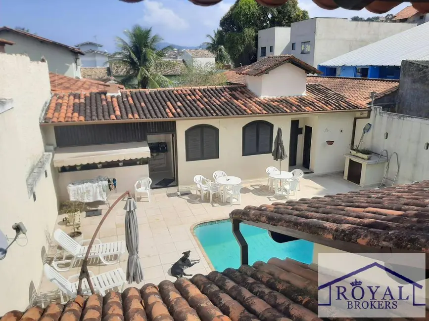 Foto 2 de Casa com 5 quartos à venda, 386m2 em Piratininga, Niteroi - RJ