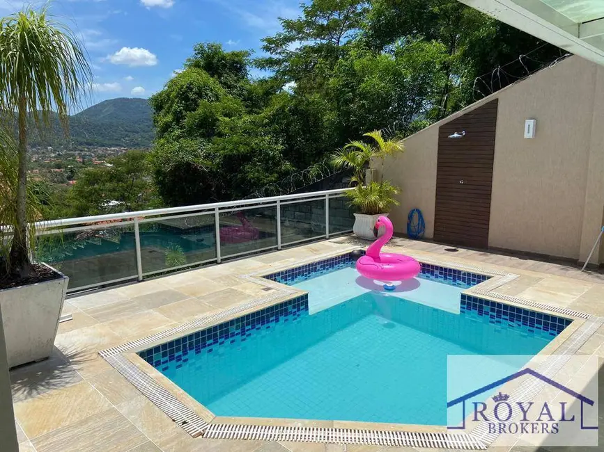 Foto 2 de Casa com 4 quartos à venda, 650m2 em Itaipu, Niteroi - RJ