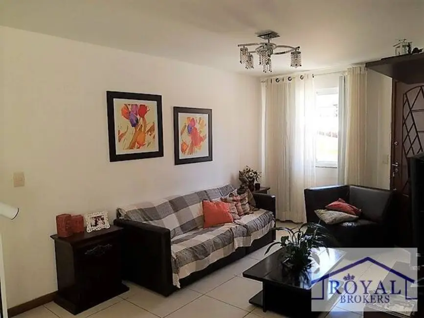 Casa com 3 quartos à venda em Itaipu, Niteroi - RJ - imagem 7 Foto 7 de Casa com 3 quartos à venda em Itaipu, Niteroi - RJ