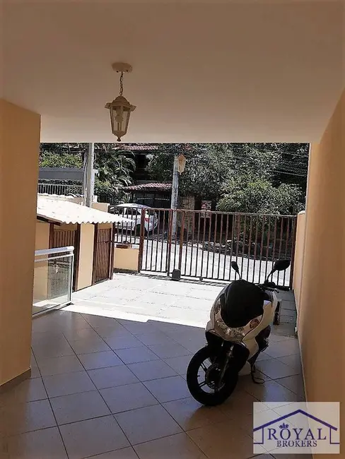 Casa com 3 quartos à venda em Itaipu, Niteroi - RJ - imagem 6 Foto 6 de Casa com 3 quartos à venda em Itaipu, Niteroi - RJ
