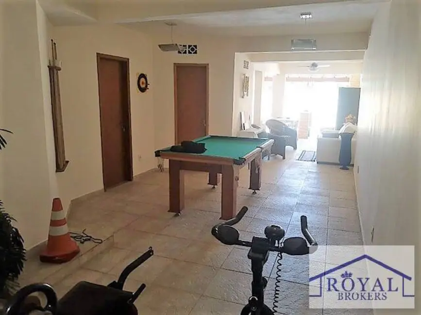 Casa com 3 quartos à venda em Itaipu, Niteroi - RJ - imagem 4 Foto 4 de Casa com 3 quartos à venda em Itaipu, Niteroi - RJ