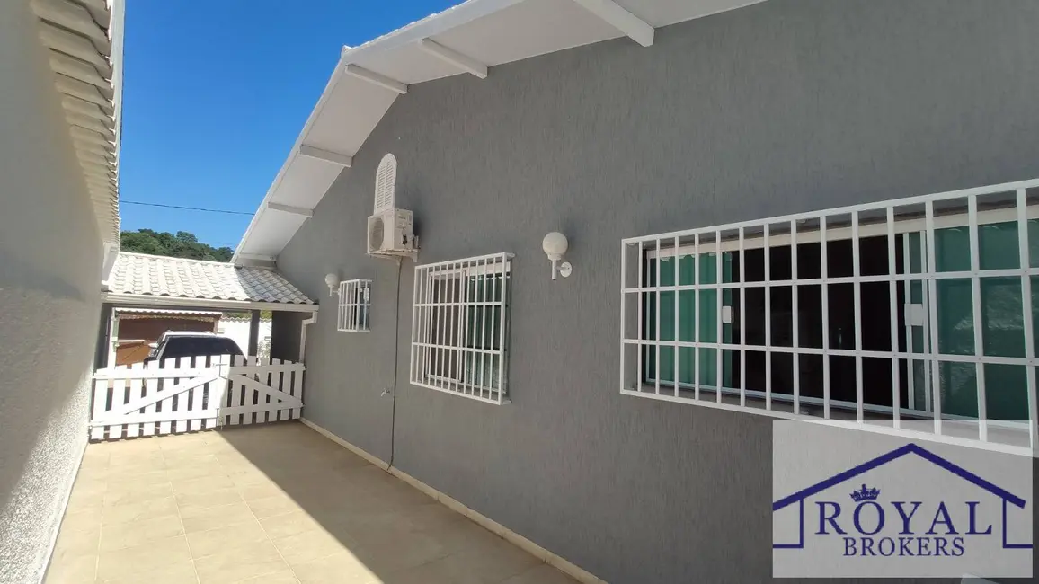 Casa com 3 quartos à venda, 827m2 em Várzea das Moças, Niteroi - RJ - imagem 4 Foto 4 de Casa com 3 quartos à venda, 827m2 em Várzea das Moças, Niteroi - RJ