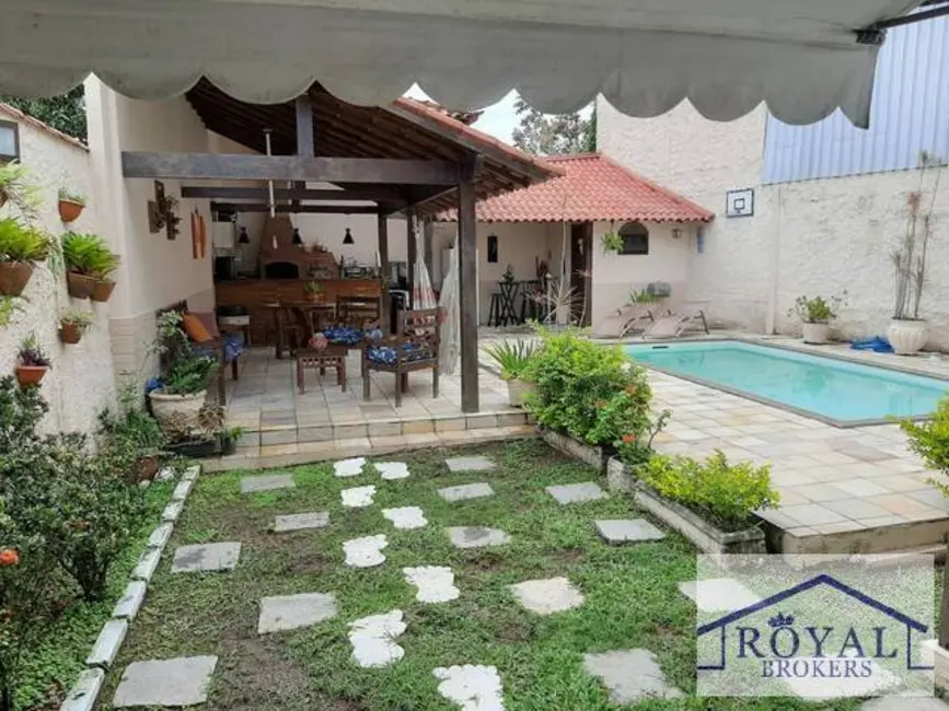 Foto 2 de Casa com 3 quartos à venda, 450m2 em Itaipu, Niteroi - RJ