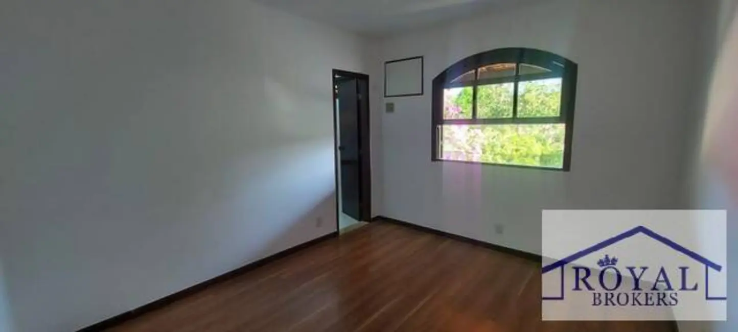 Foto 5 de Casa com 5 quartos à venda, 360m2 em Itaipu, Niteroi - RJ