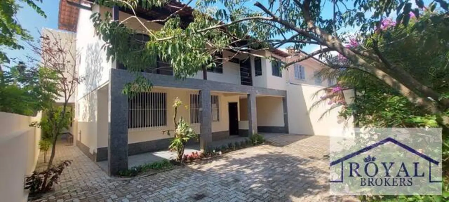 Foto 2 de Casa com 5 quartos à venda, 360m2 em Itaipu, Niteroi - RJ