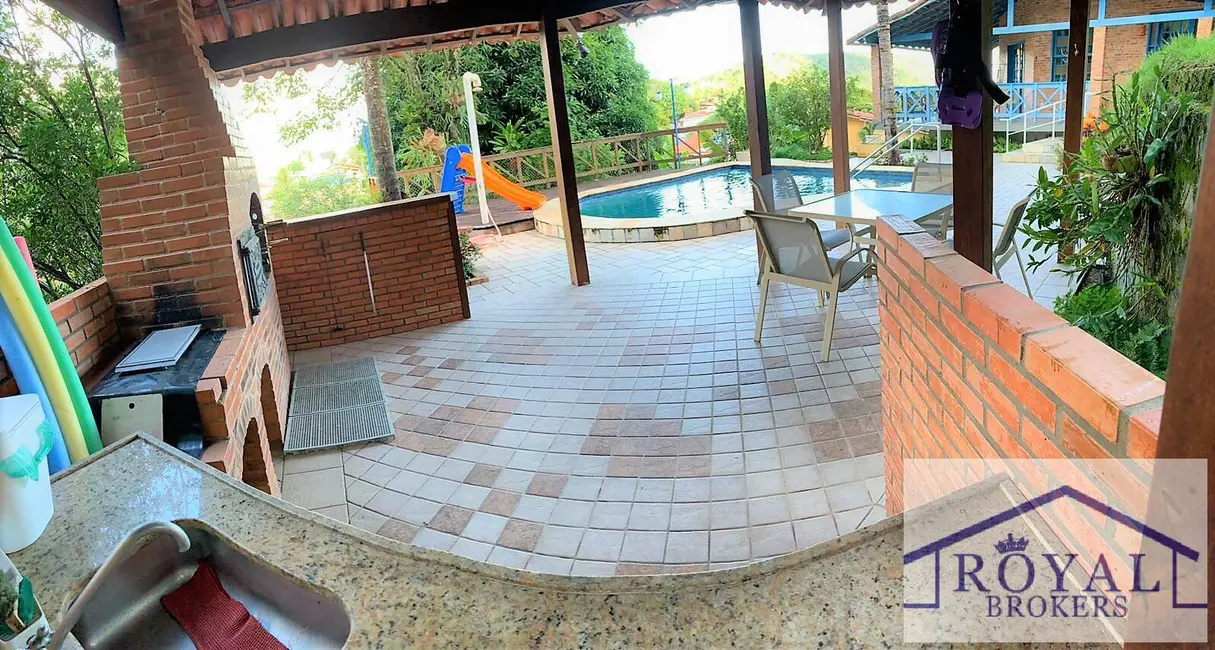 Casa com 3 quartos à venda, 1208m2 em Piratininga, Niteroi - RJ - imagem 6 Foto 6 de Casa com 3 quartos à venda, 1208m2 em Piratininga, Niteroi - RJ