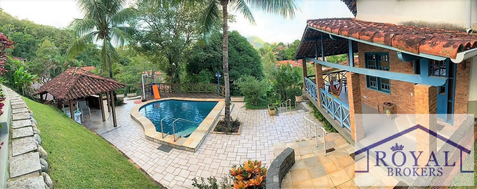 Casa com 3 quartos à venda, 1208m2 em Piratininga, Niteroi - RJ - imagem 4 Foto 4 de Casa com 3 quartos à venda, 1208m2 em Piratininga, Niteroi - RJ