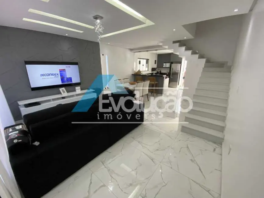 Casa de Condomínio com 3 quartos à venda, 125m2 em Rio De Janeiro - RJ - imagem 2 Foto 2 de Casa de Condomínio com 3 quartos à venda, 125m2 em Rio De Janeiro - RJ