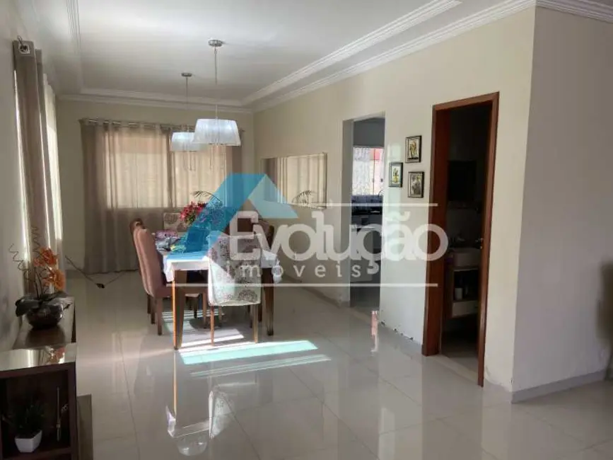 Casa de Condomínio com 3 quartos à venda, 250m2 em Rio De Janeiro - RJ - imagem 5 Foto 5 de Casa de Condomínio com 3 quartos à venda, 250m2 em Rio De Janeiro - RJ