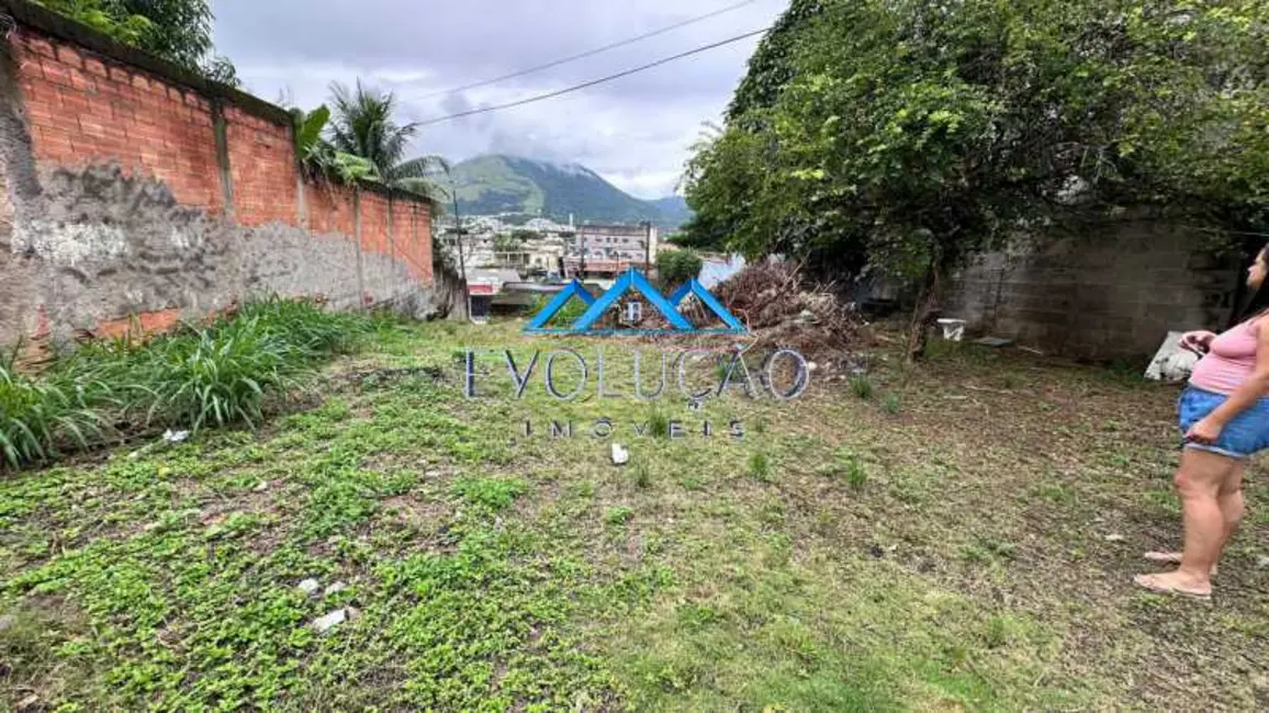 Foto 2 de Terreno / Lote à venda, 588m2 em Rio De Janeiro - RJ