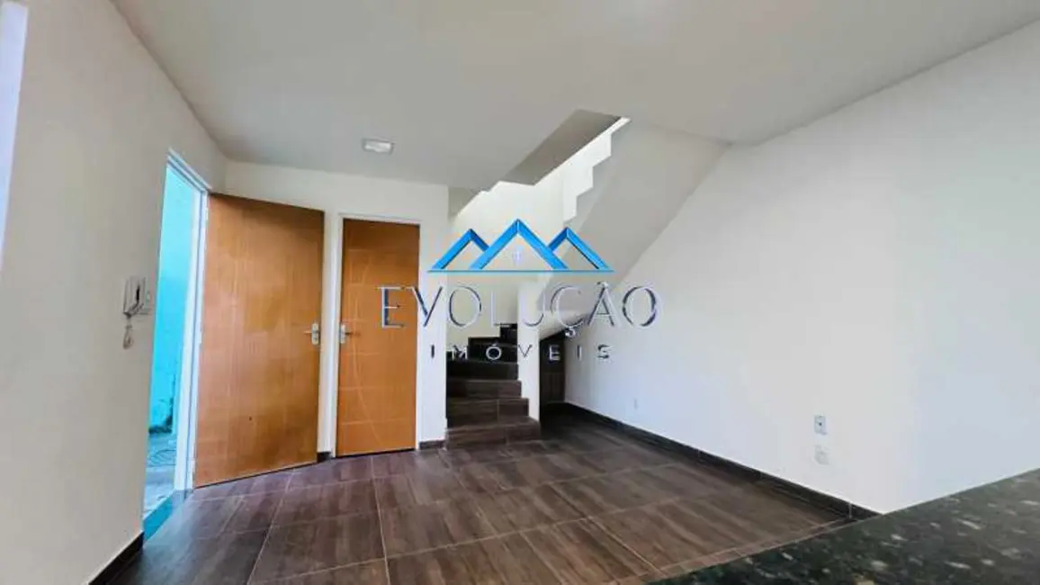 Foto 1 de Casa de Vila com 2 quartos para alugar, 64m2 em Rio De Janeiro - RJ