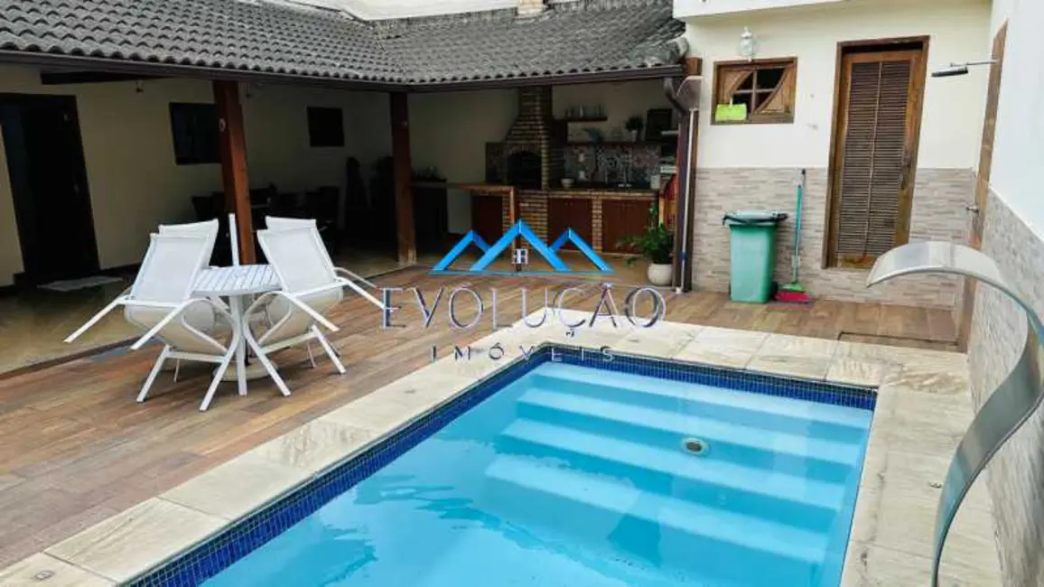 Foto 3 de Casa com 3 quartos à venda, 308m2 em Rio De Janeiro - RJ