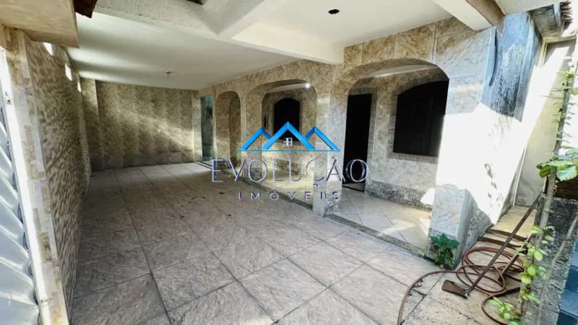 Foto 1 de Casa com 2 quartos à venda, 150m2 em Rio De Janeiro - RJ