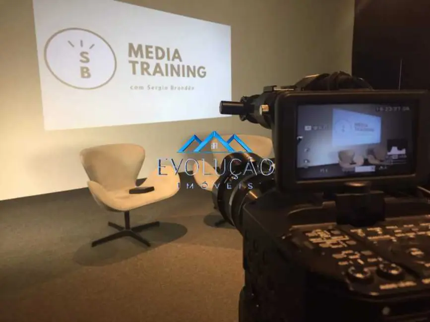 Prédio Inteiro para alugar, 1071m2 em Rio De Janeiro - RJ - imagem 3 Foto 3 de Prédio Inteiro para alugar, 1071m2 em Rio De Janeiro - RJ