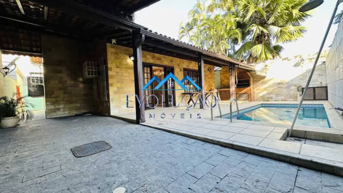 Foto 1 de Casa de Condomínio com 3 quartos à venda, 180m2 em Rio De Janeiro - RJ