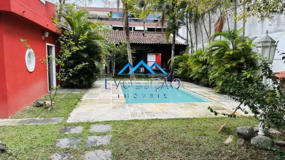 Foto 1 de Casa com 3 quartos à venda, 316m2 em Rio De Janeiro - RJ