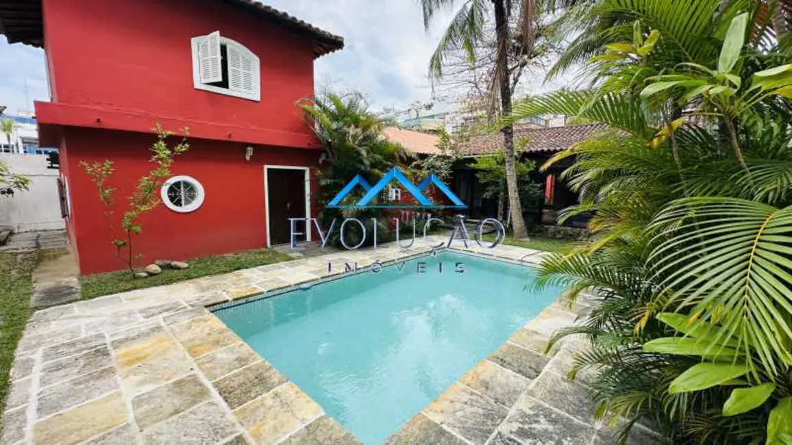 Foto 2 de Casa com 3 quartos à venda, 316m2 em Rio De Janeiro - RJ