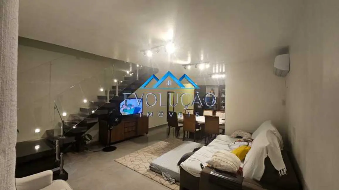 Foto 2 de Casa de Condomínio com 3 quartos à venda, 130m2 em Rio De Janeiro - RJ