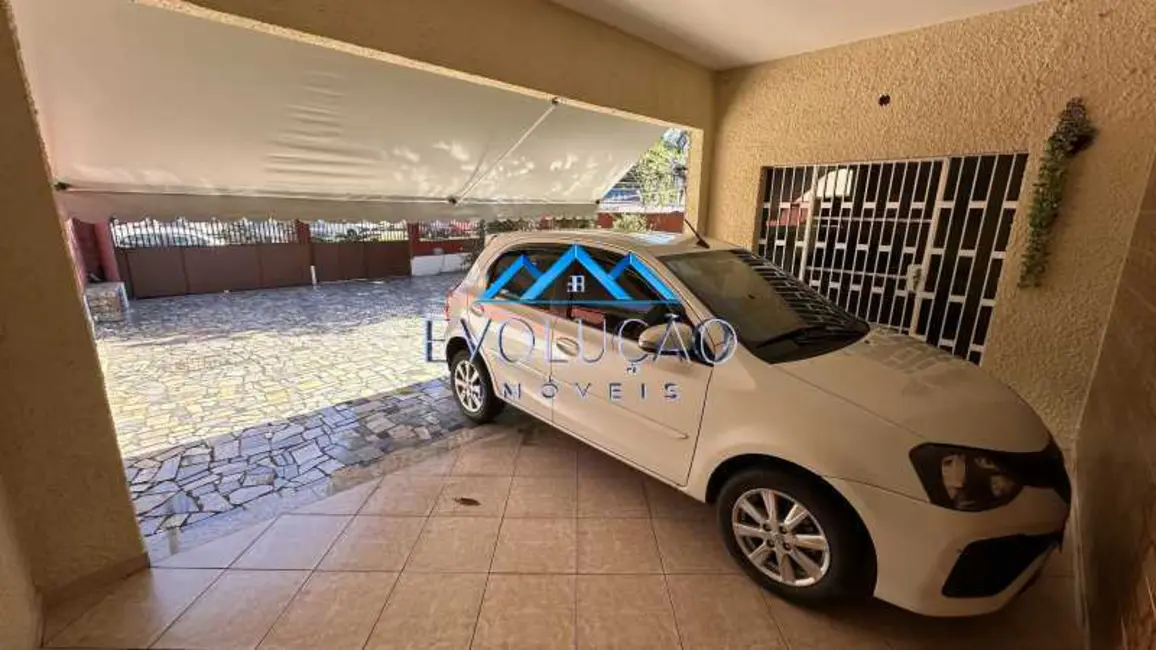 Foto 2 de Casa com 3 quartos à venda, 250m2 em Rio De Janeiro - RJ