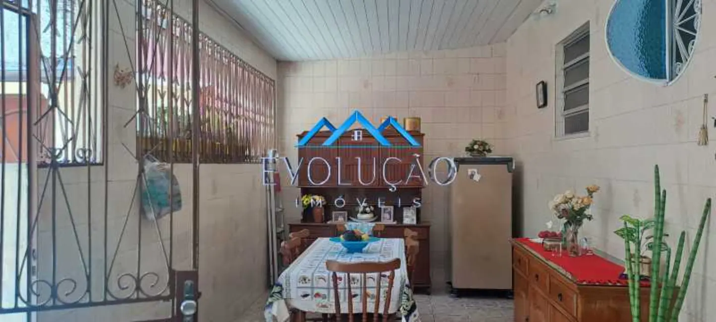 Casa com 3 quartos à venda, 250m2 em Rio De Janeiro - RJ - imagem 5 Foto 5 de Casa com 3 quartos à venda, 250m2 em Rio De Janeiro - RJ