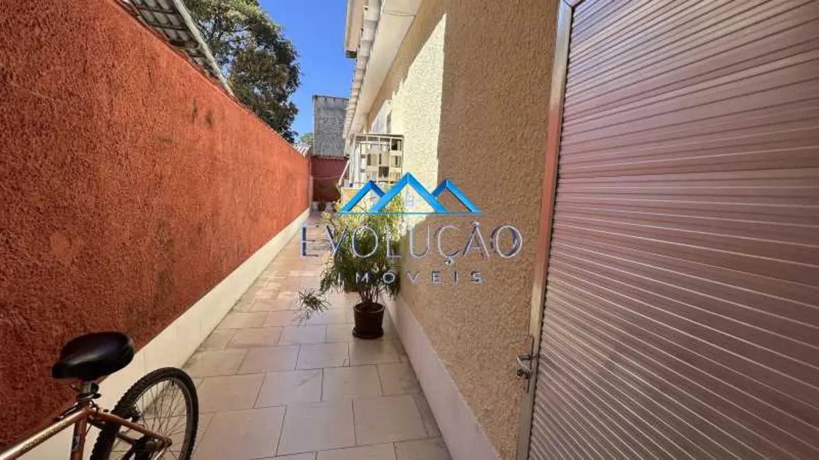 Foto 6 de Casa com 3 quartos à venda, 250m2 em Rio De Janeiro - RJ
