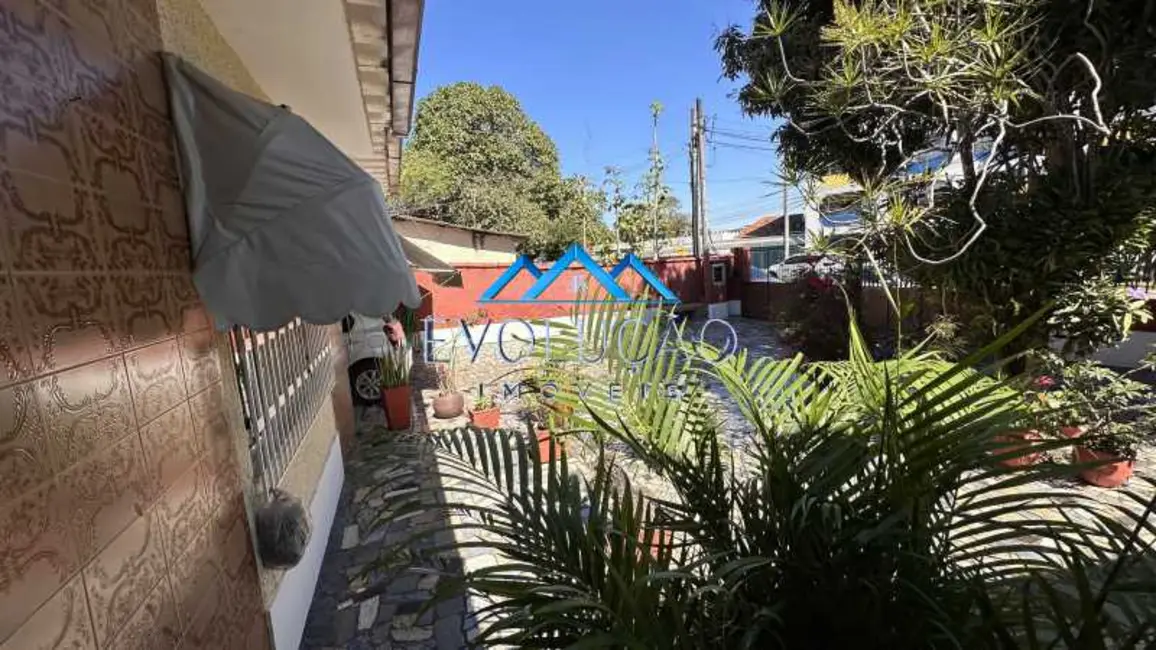 Foto 4 de Casa com 3 quartos à venda, 250m2 em Rio De Janeiro - RJ