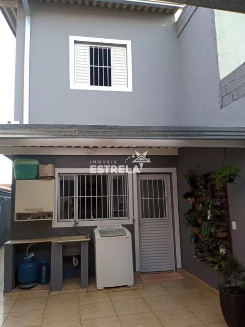 Foto 1 de Casa com 2 quartos à venda, 125m2 em Jardim das Oliveiras (Caucaia do Alto), Cotia - SP