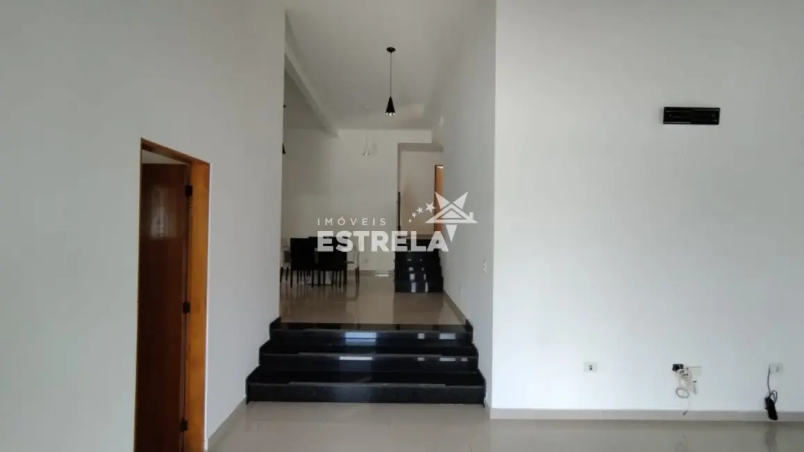Casa com 6 quartos à venda, 285m2 em Vargem Grande Paulista - SP - imagem 3 Foto 3 de Casa com 6 quartos à venda, 285m2 em Vargem Grande Paulista - SP