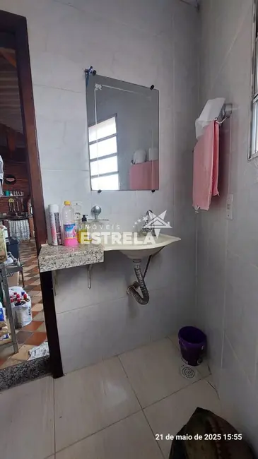 Casa com 2 quartos à venda, 250m2 em Jardim Lavapes das Graças, Cotia - SP - imagem 4 Foto 4 de Casa com 2 quartos à venda, 250m2 em Jardim Lavapes das Graças, Cotia - SP