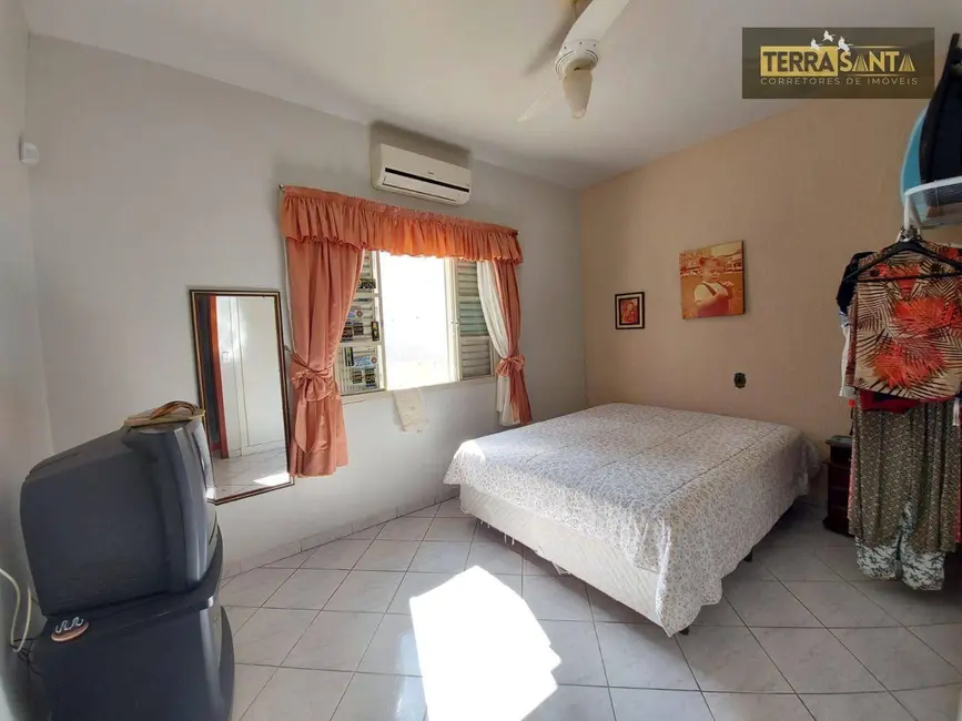 Foto 5 de Casa com 5 quartos à venda, 700m2 em Portal das Colinas, Guaratingueta - SP