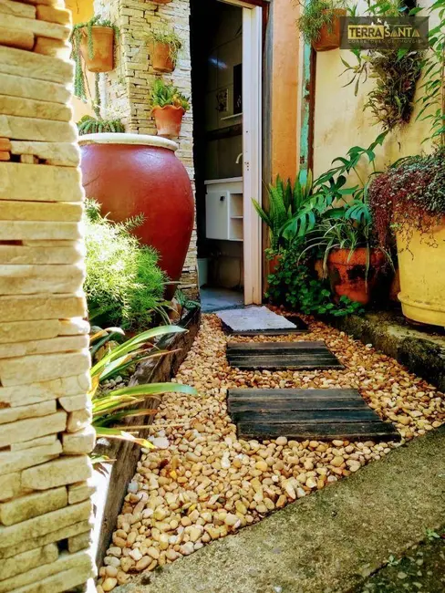 Casa com 3 quartos à venda, 300m2 em Residencial Village Santana, Guaratingueta - SP - imagem 8 Foto 8 de Casa com 3 quartos à venda, 300m2 em Residencial Village Santana, Guaratingueta - SP