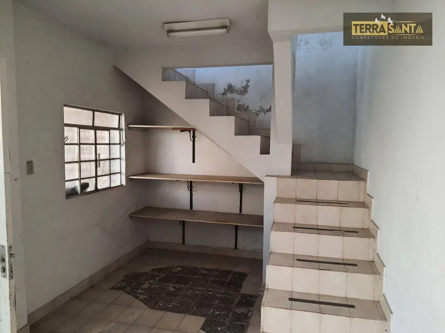 Casa com 3 quartos à venda, 250m2 em Vila Comendador Rodrigues Alves, Guaratingueta - SP - imagem 5 Foto 5 de Casa com 3 quartos à venda, 250m2 em Vila Comendador Rodrigues Alves, Guaratingueta - SP